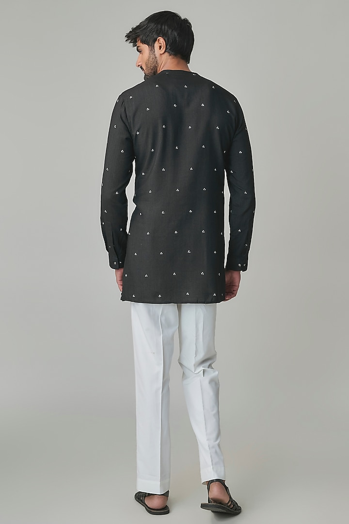 Black Silk Kurta by Dhruv Vaish at Pernia's Pop Up Shop