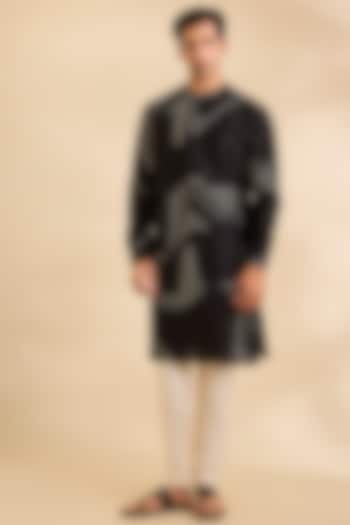 Black Chanderi Kurta Set by Dhruv Vaish at Pernia's Pop Up Shop