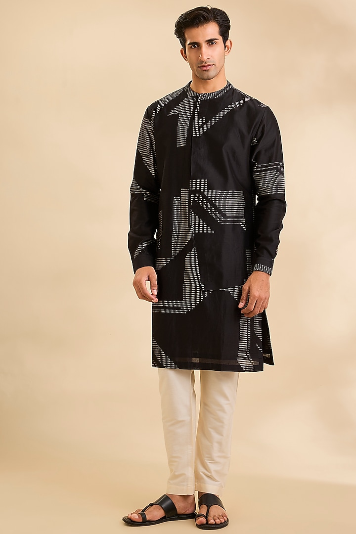Black Chanderi Kurta Set by Dhruv Vaish at Pernia's Pop Up Shop