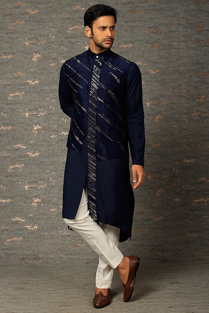 Navy Blue Raw Silk Embroidered Kurta Set by Dhruv Vaish at Pernia's Pop Up Shop