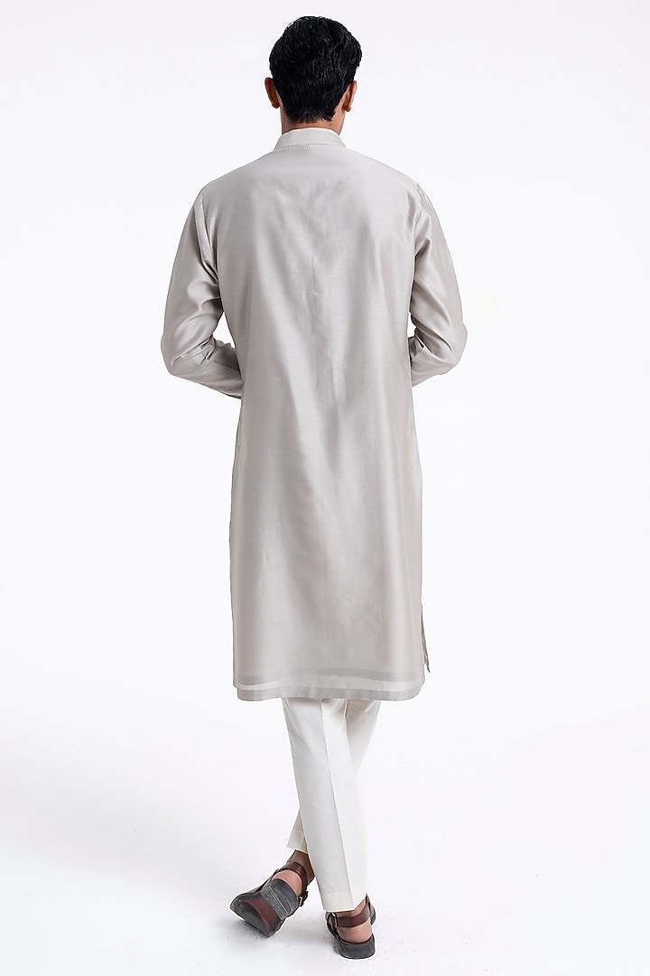 London Fog Chanderi Motif Embroidered Kurta Set by Dhruv Vaish at Pernia's Pop Up Shop