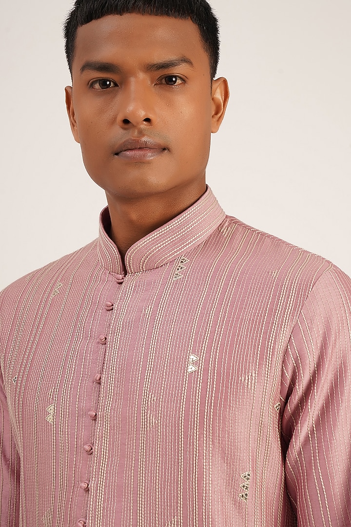 Mauve Mist Cotton Silk Chanderi Thread Embroidered Kurta Set by Dhruv Vaish at Pernia's Pop Up Shop