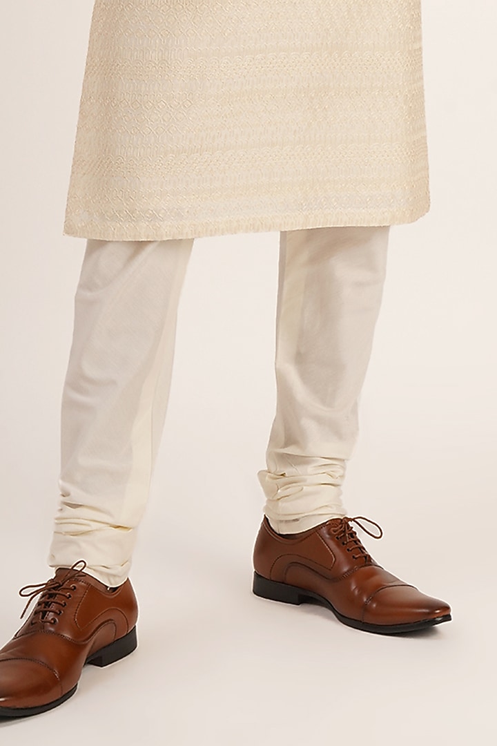Vanilla Cotton Silk Chanderi Embroidered Kurta Set by Dhruv Vaish at Pernia's Pop Up Shop