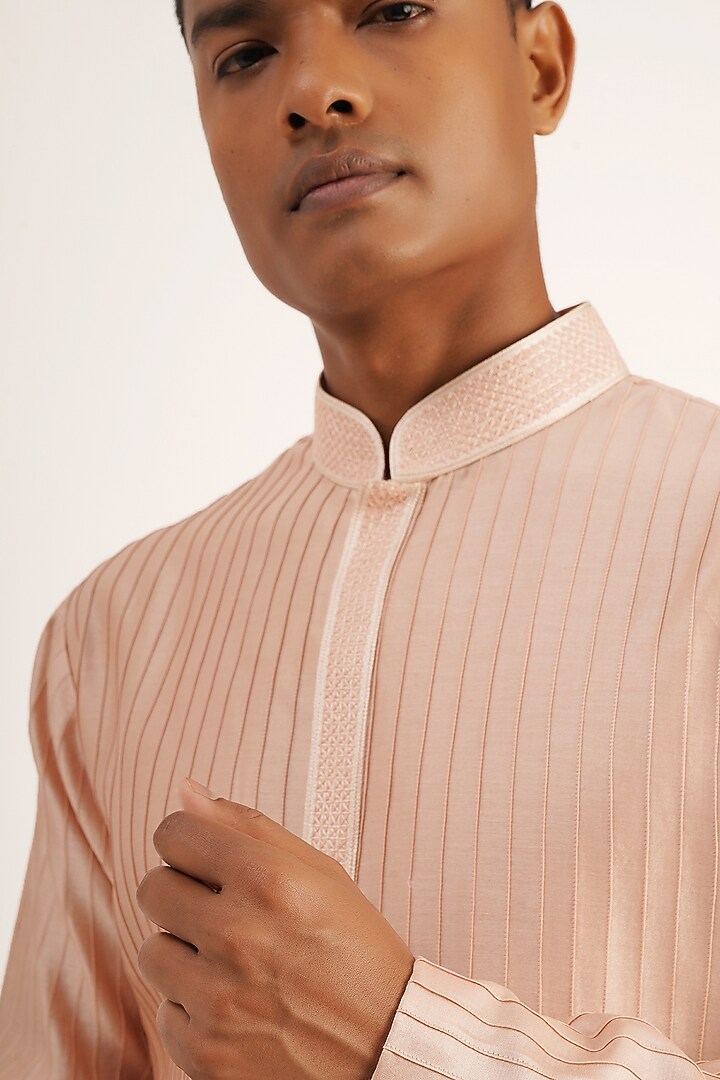 Sandrose Cotton Silk Thread Embroidered Kurta Set by Dhruv Vaish at Pernia's Pop Up Shop