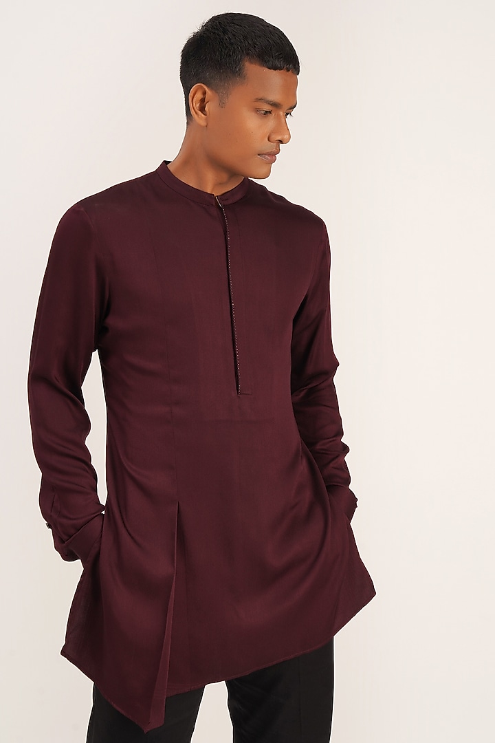 Old Mauve Cotton Satin Kurta by Dhruv Vaish at Pernia's Pop Up Shop