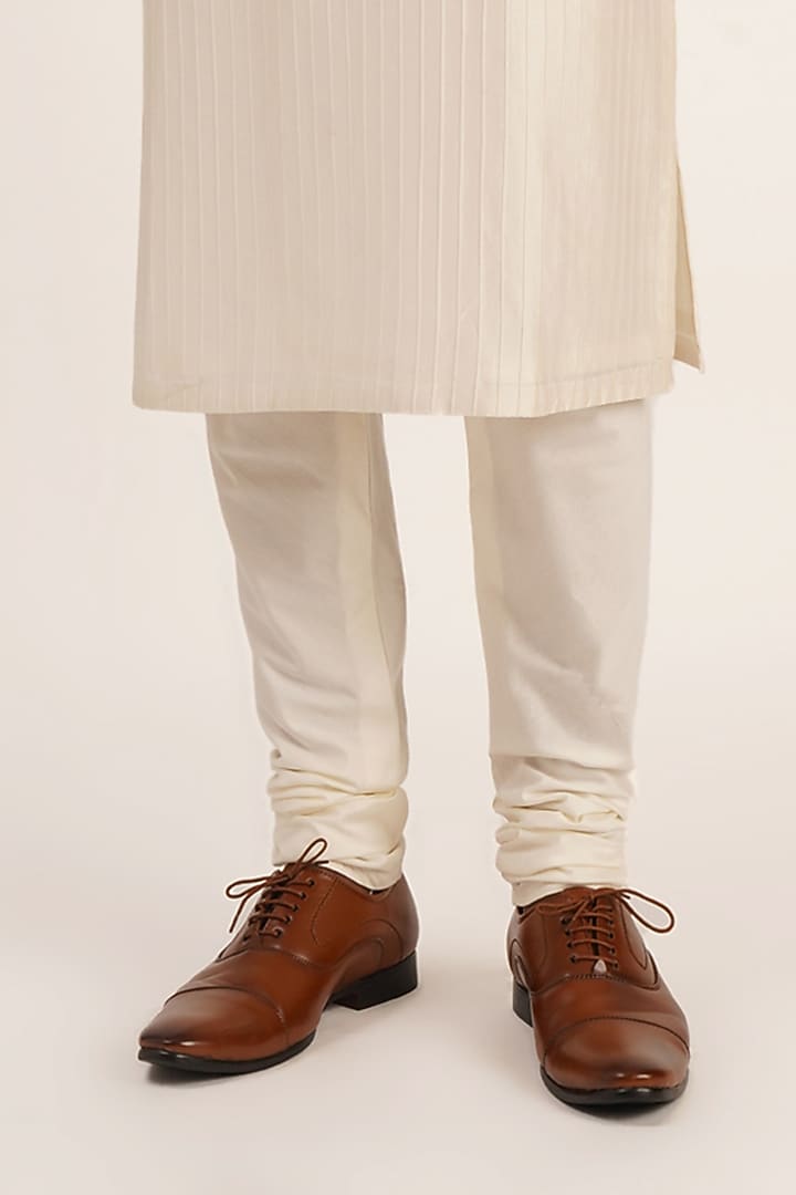 Vanilla Cotton Silk Thread Embroidered Kurta Set by Dhruv Vaish at Pernia's Pop Up Shop