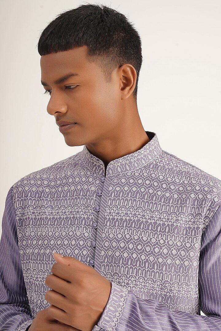 Iris Cotton Silk Embroidered Kurta Set by Dhruv Vaish at Pernia's Pop Up Shop