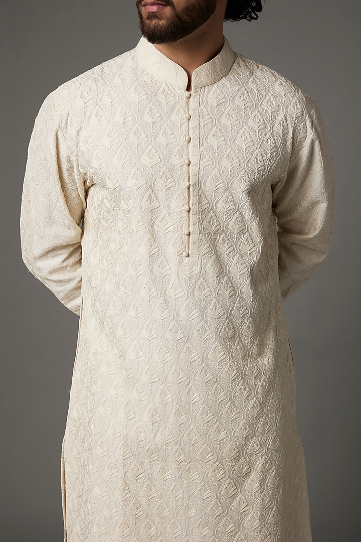 Ivory Cotton Silk Chanderi Thread Embroidered Kurta Set by Dhruv Vaish at Pernia's Pop Up Shop