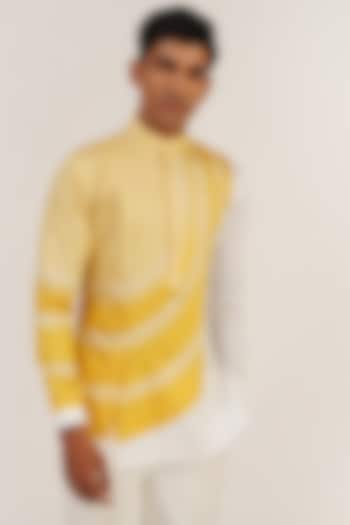 Mustard & Cream Cotton Satin Curve Lines Printed Kurta by Dhruv Vaish