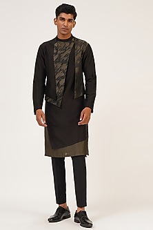 product-color-Black