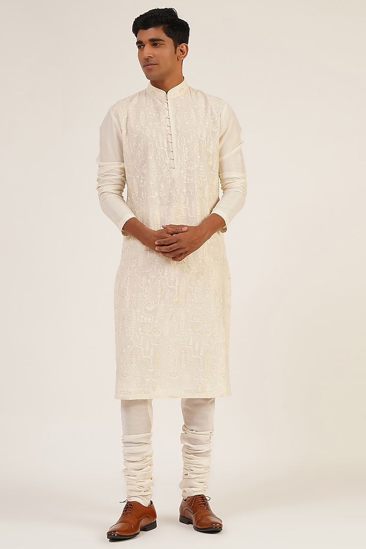 Ivory Cotton Silk Chanderi Thread Embroidered Kurta Set by Dhruv Vaish at Pernia's Pop Up Shop