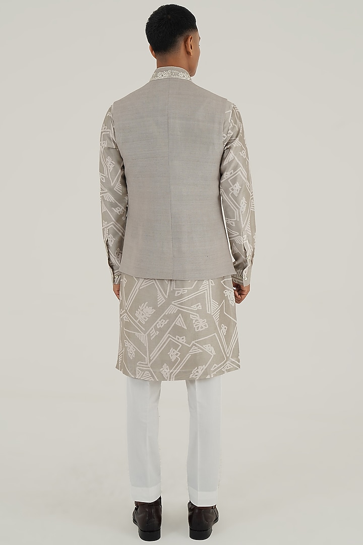 London Fog Silk Floral Motifs Embroidered Nehru Jacket by Dhruv Vaish at Pernia's Pop Up Shop
