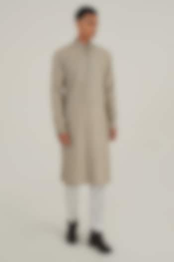 London Fog Cotton Silk Chanderi Hand Embroidered Kurta Set by Dhruv Vaish at Pernia's Pop Up Shop