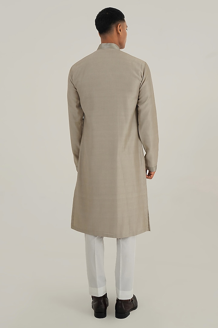 London Fog Cotton Silk Chanderi Hand Embroidered Kurta Set by Dhruv Vaish at Pernia's Pop Up Shop