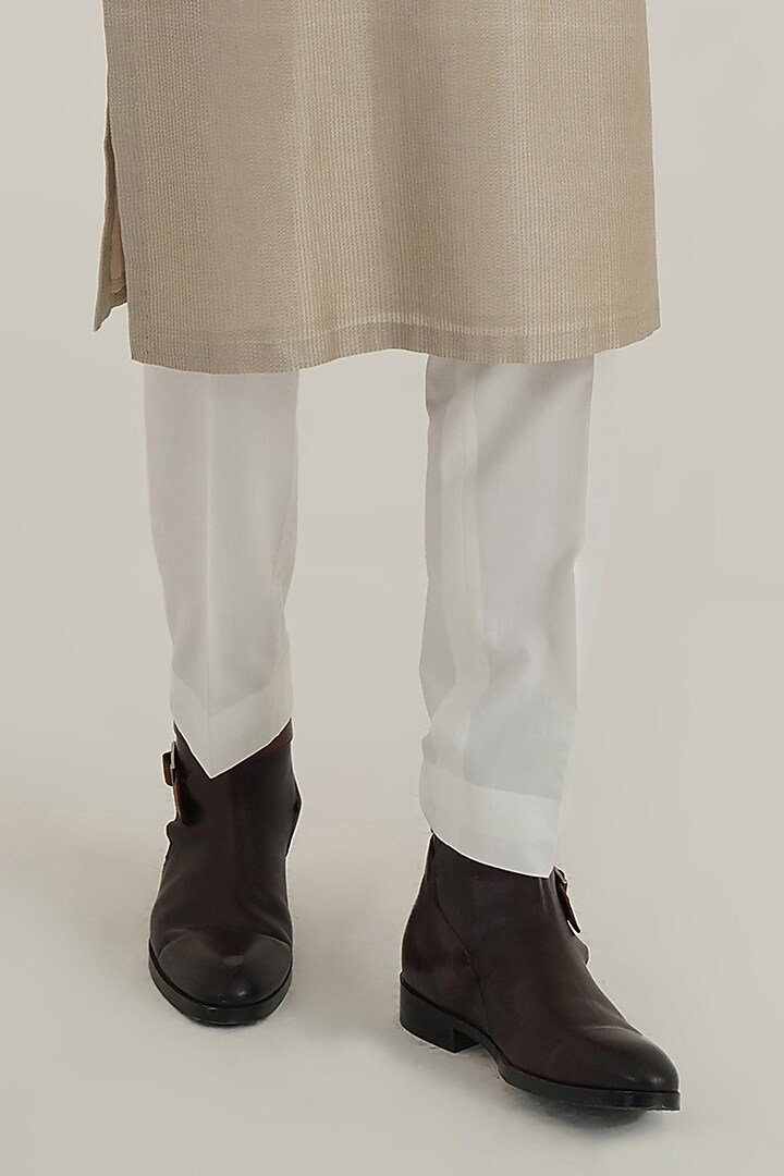 London Fog Cotton Silk Chanderi Hand Embroidered Kurta Set by Dhruv Vaish at Pernia's Pop Up Shop