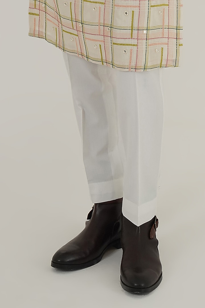 Ivory Cotton Silk Chanderi Thread Embroidered Kurta Set by Dhruv Vaish at Pernia's Pop Up Shop