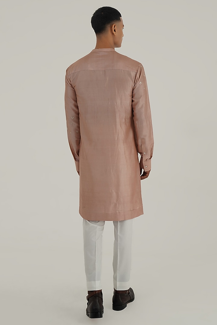 Onion Pink Silk Floral Embroidered Kurta Set by Dhruv Vaish at Pernia's Pop Up Shop
