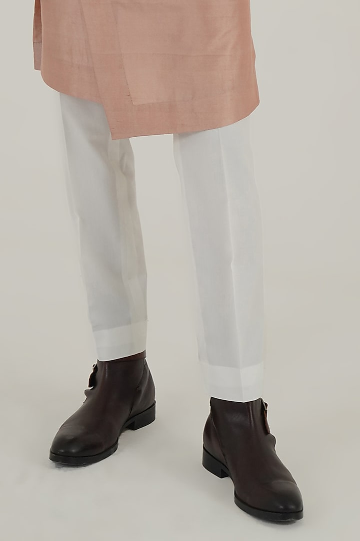 Onion Pink Silk Floral Embroidered Kurta Set by Dhruv Vaish at Pernia's Pop Up Shop