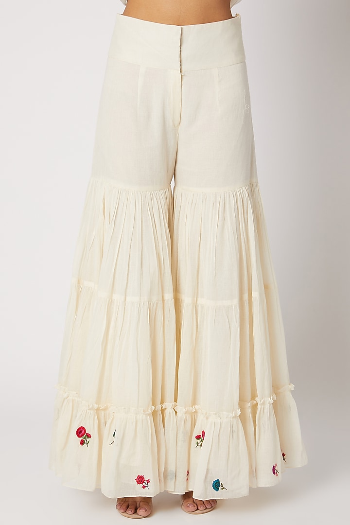 Off White Embroidered Tunic by Divya Anand at Pernia's Pop Up Shop