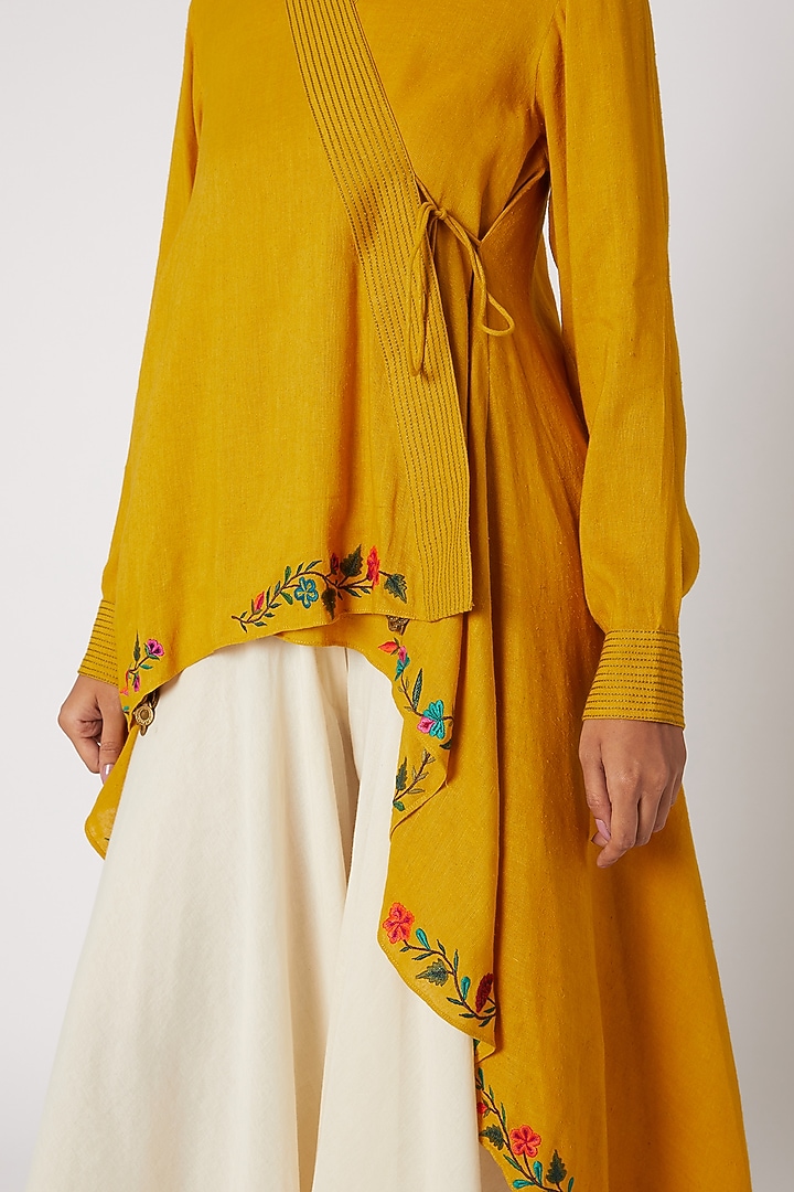 Mustard Embroidered Asymmetrical Kurta by Divya Anand at Pernia's Pop Up Shop