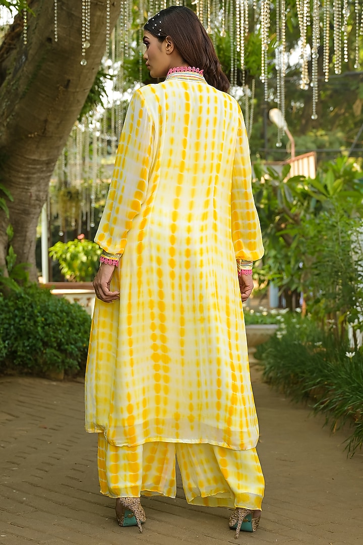 Yellow Georgette Embroidered Kurta Set by Disha Kahai at Pernia's Pop Up Shop