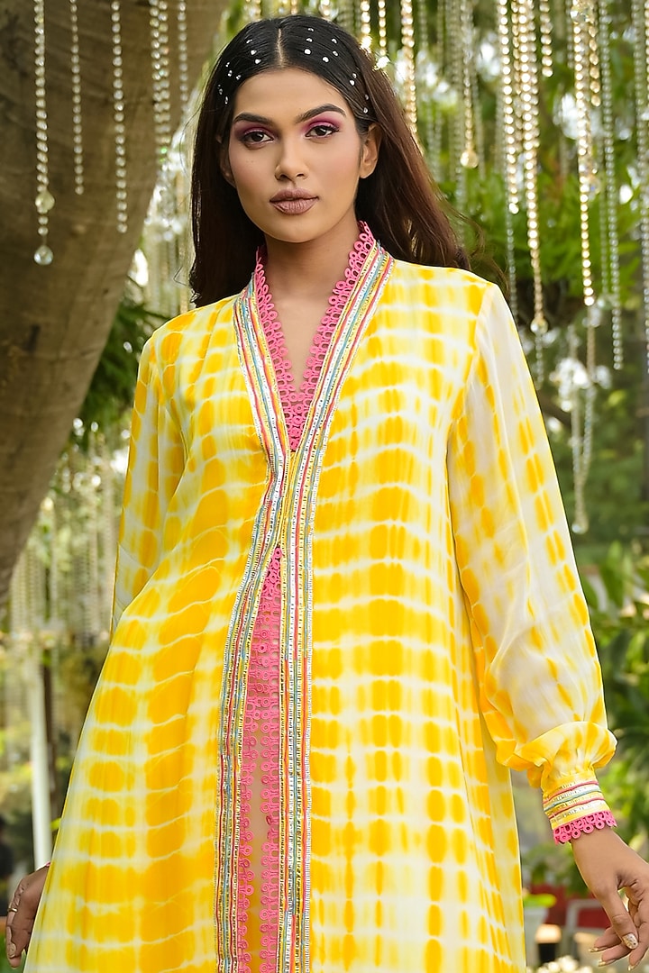 Yellow Georgette Embroidered Kurta Set by Disha Kahai at Pernia's Pop Up Shop
