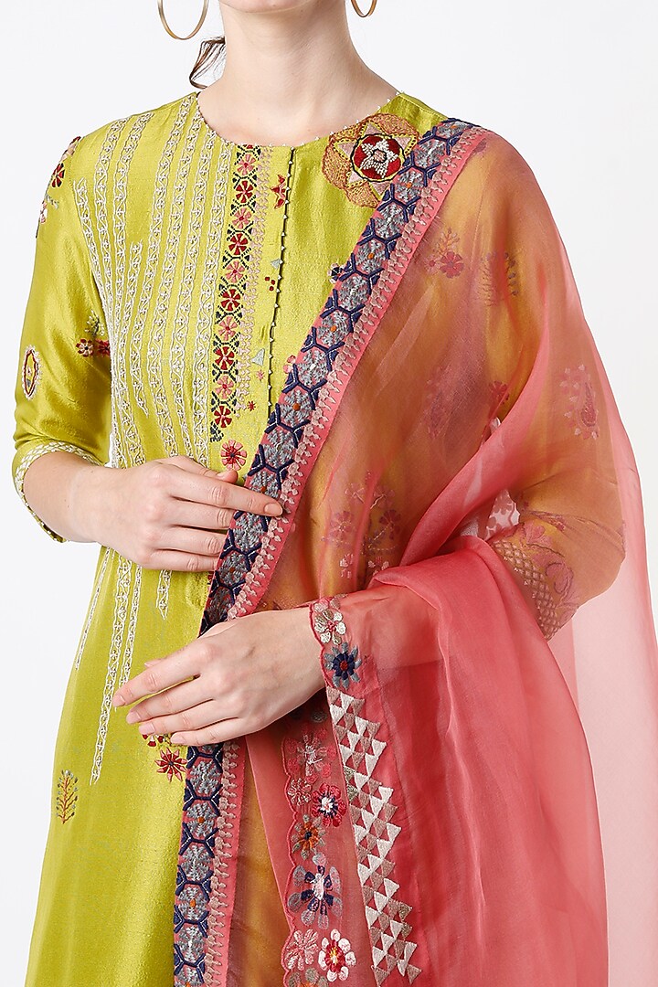 Kathal Hand Embroidered Kurta Set by Divyam Mehta at Pernia's Pop Up Shop