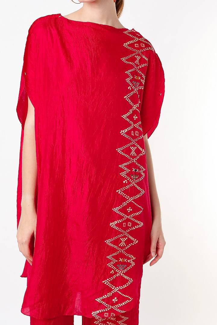 Magenta Block Printed Tunic Set by Divyam Mehta at Pernia's Pop Up Shop