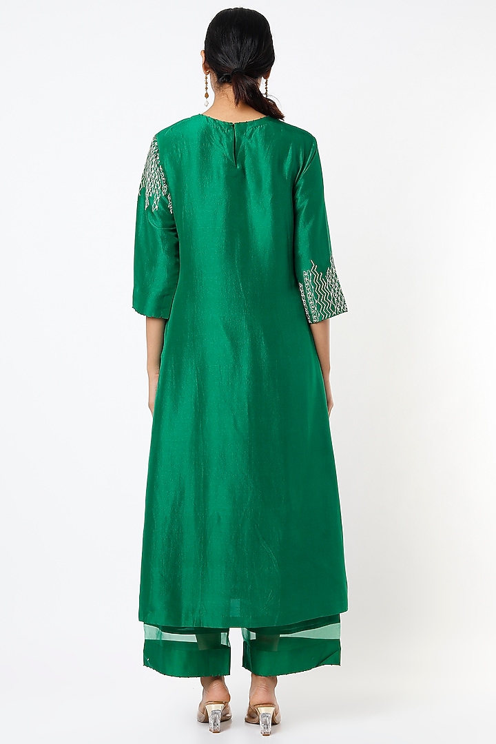 Fanaa Hand Embroidered Kurta Set by Divyam Mehta at Pernia's Pop Up Shop