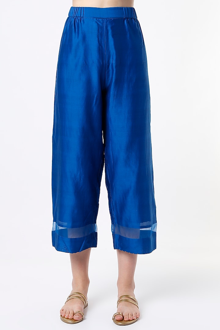 Electric Blue Hand Embroidered Kurta Set by Divyam Mehta at Pernia's Pop Up Shop