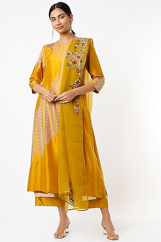 Sarson Hand Embroidered Kurta Set by Divyam Mehta