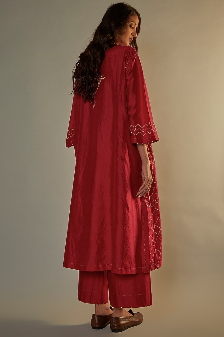 Red Mulberry Silk Embroidered Kurta Set by Divyam Mehta at Pernia's Pop Up Shop