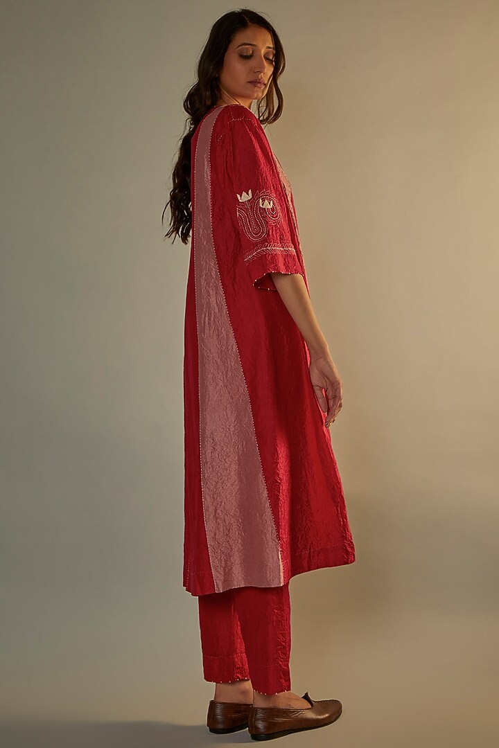 Red Mulberry Silk Embroidered Kurta Set by Divyam Mehta at Pernia's Pop Up Shop