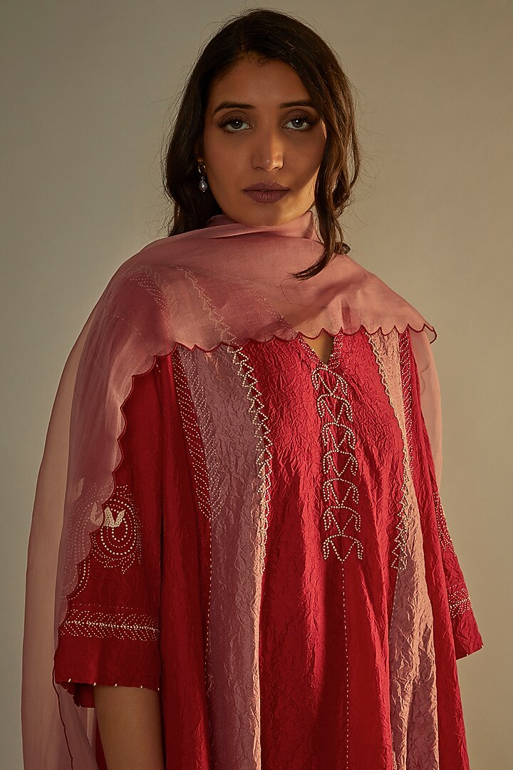 Red Mulberry Silk Embroidered Kurta Set by Divyam Mehta at Pernia's Pop Up Shop