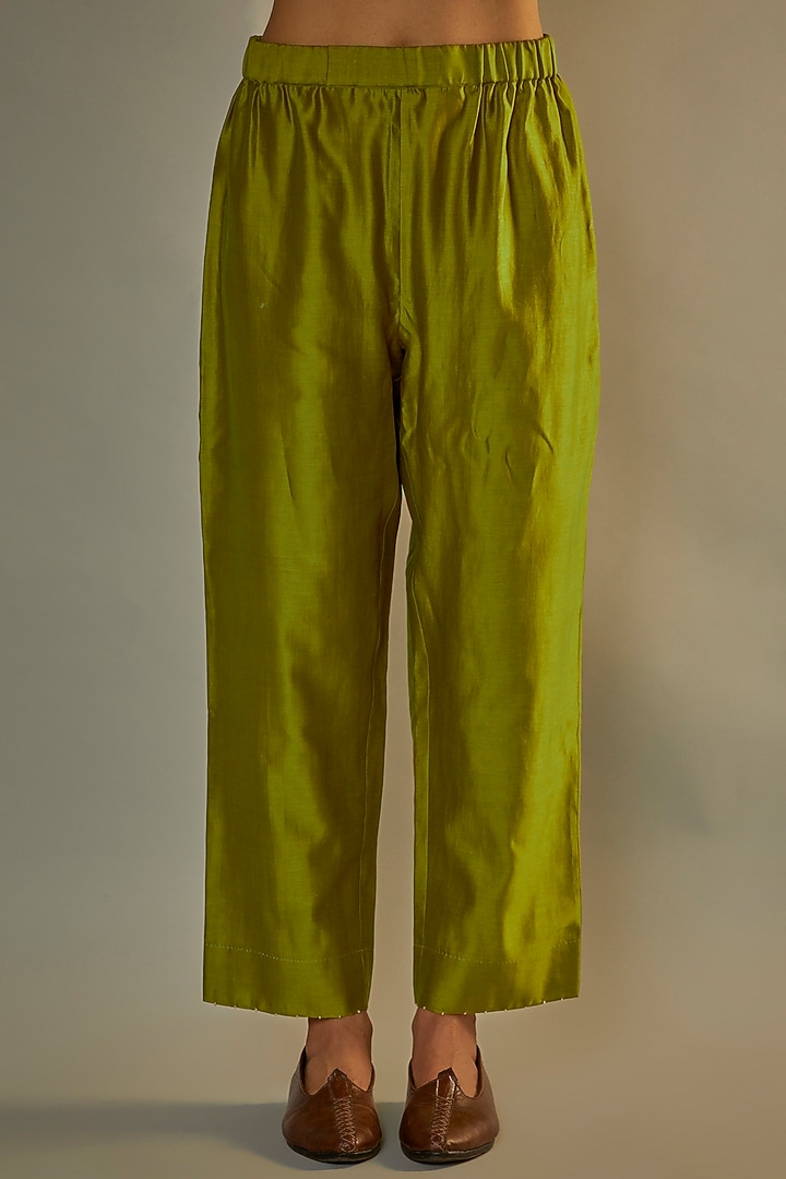 Lebu Dupion Silk Embroidered Kurta Set by Divyam Mehta at Pernia's Pop Up Shop