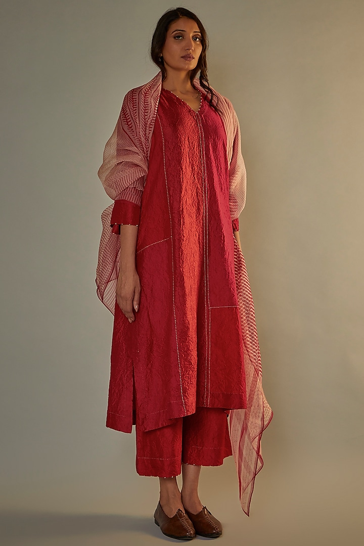 Red Mulberry Silk Printed Kurta Set by Divyam Mehta