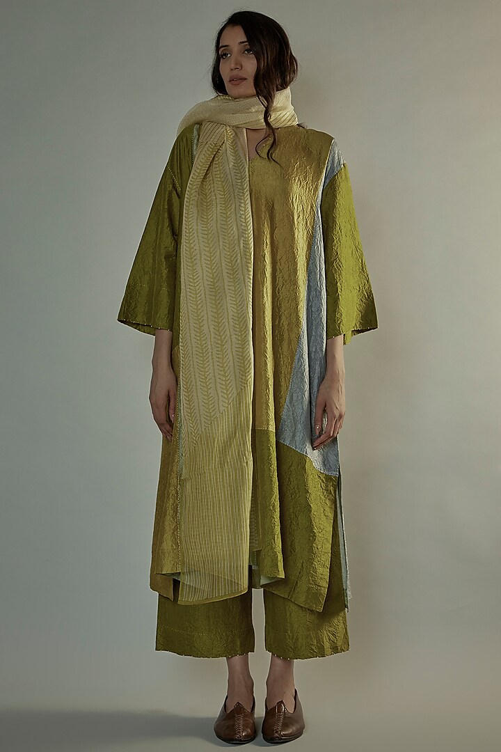 Lebu Mulberry Silk Printed Kurta Set by Divyam Mehta