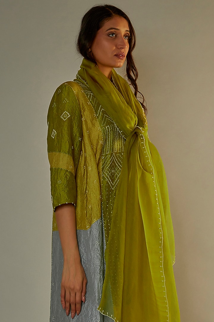 Lebu Mulberry Silk Embroidered Kurta Set by Divyam Mehta at Pernia's Pop Up Shop