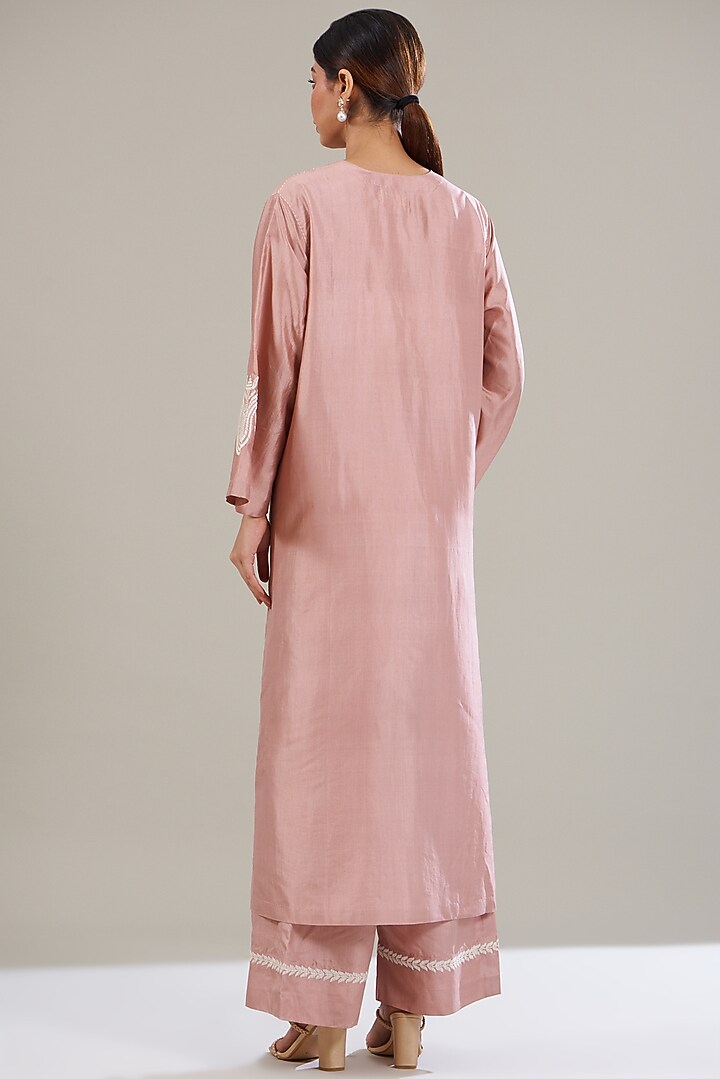 Pink Mulberry Silk Embroidered Kurta Set by Divyam Mehta at Pernia's Pop Up Shop