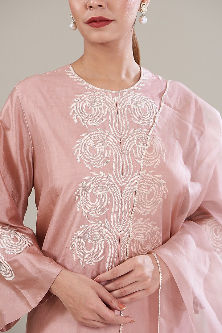 Pink Mulberry Silk Embroidered Kurta Set by Divyam Mehta at Pernia's Pop Up Shop