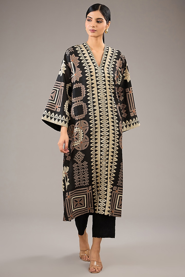 Black Mulberry Silk Block Printed Kurta Set by Divyam Mehta at Pernia's Pop Up Shop