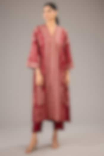 Red Mulberry Silk Block Printed Kurta Set by Divyam Mehta at Pernia's Pop Up Shop