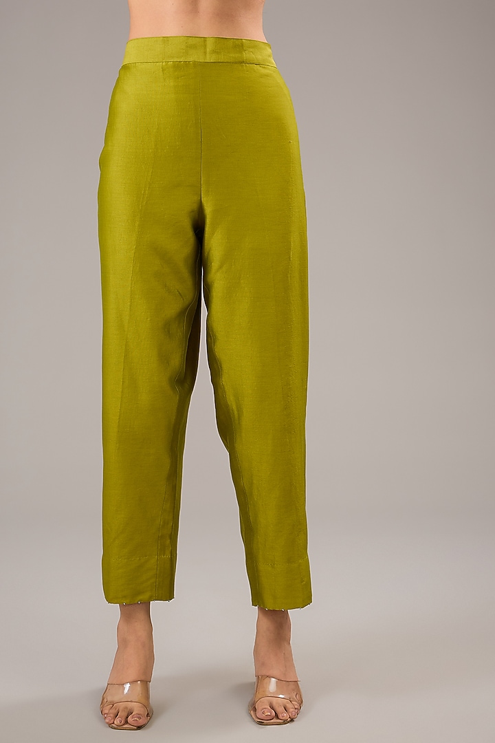 Green Crushed Mulberry Silk Bead Work Color-Blocked Kurta Set by Divyam Mehta at Pernia's Pop Up Shop