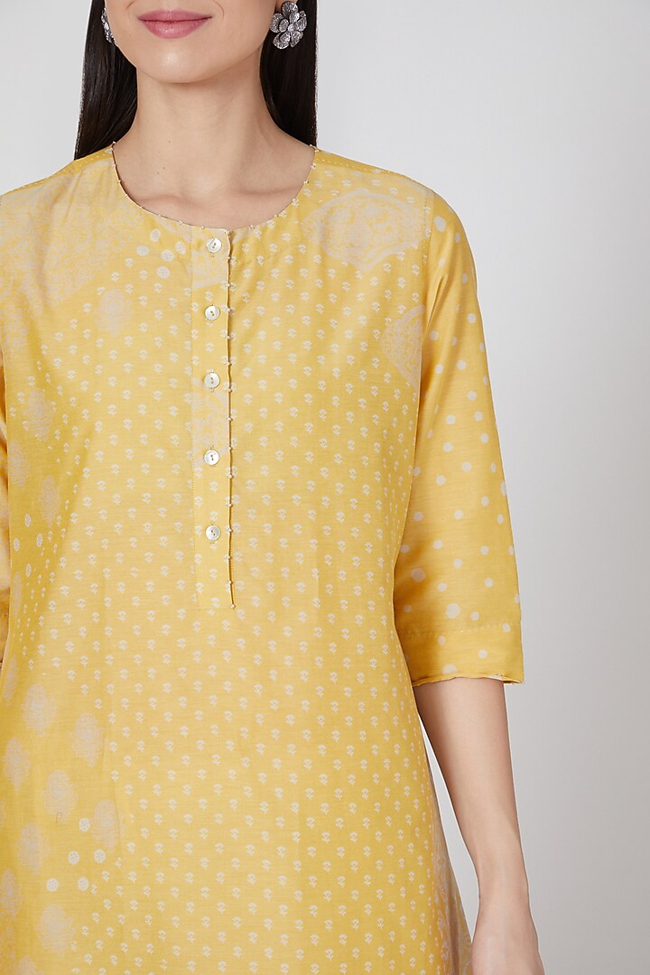Nimbu Yellow Printed Button Down Tunic by Divyam Mehta at Pernia's Pop Up Shop