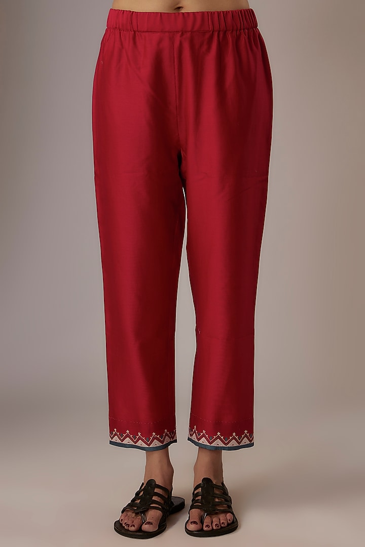 Valentine Red Mulberry Silk Embroidered Kurta Set by Divyam Mehta at Pernia's Pop Up Shop