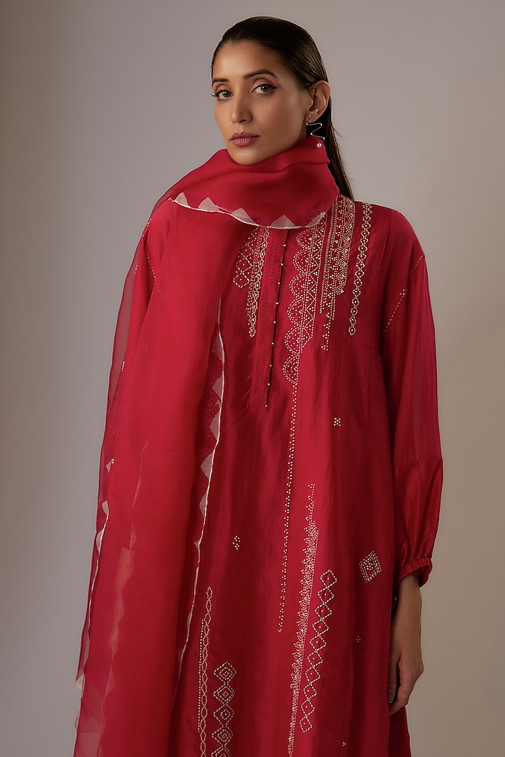 Valentine Red Mulberry Silk Embroidered Kurta Set by Divyam Mehta at Pernia's Pop Up Shop