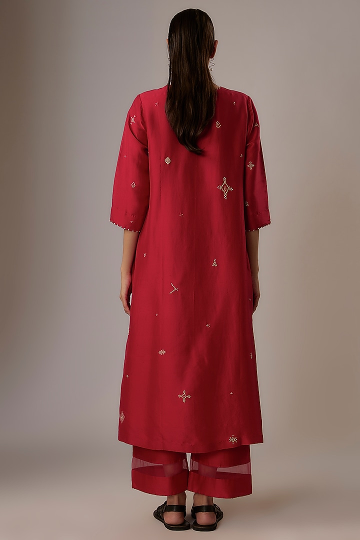 Valentine Red Mulberry Silk Embroidered Kurta Set by Divyam Mehta at Pernia's Pop Up Shop