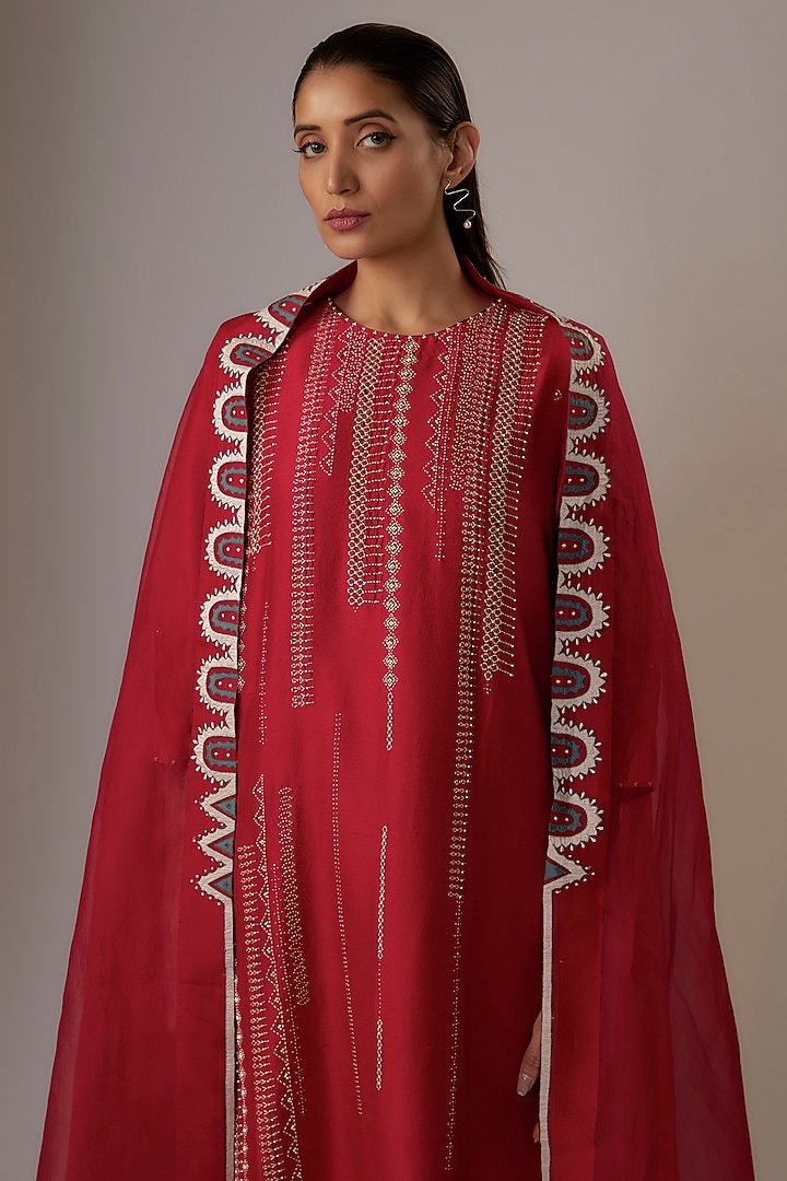 Valentine Red Mulberry Silk Embroidered Kurta Set by Divyam Mehta at Pernia's Pop Up Shop