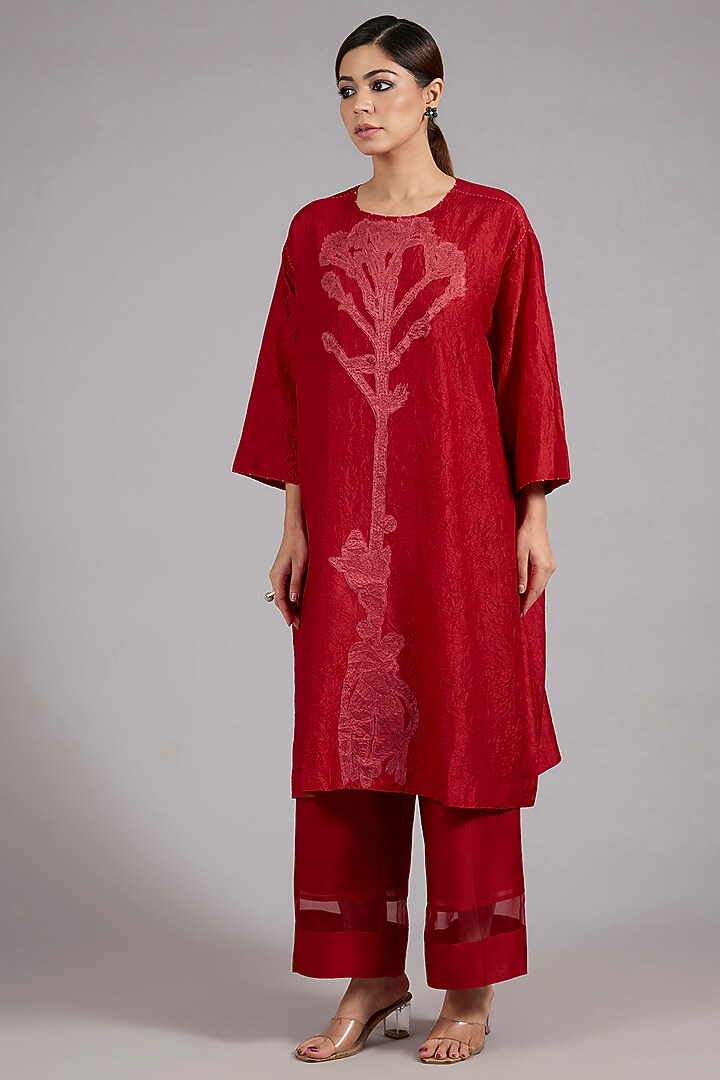 Red Mulberry Silk Patchwork Kurta Set by Divyam Mehta at Pernia's Pop Up Shop