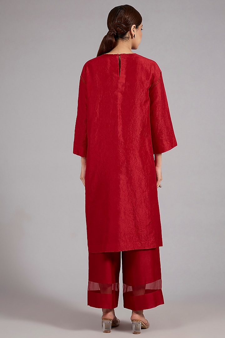 Red Mulberry Silk Patchwork Kurta Set by Divyam Mehta at Pernia's Pop Up Shop